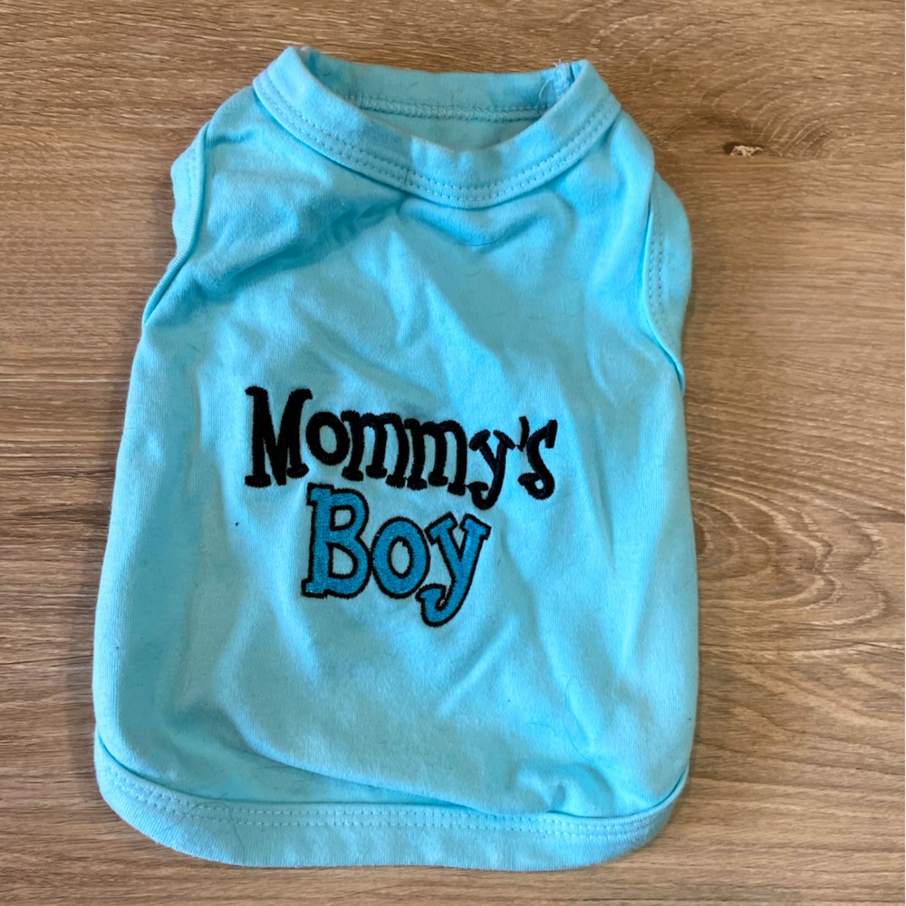 “Mommy’s Boy” T-Shirt for small/medium dogs!!